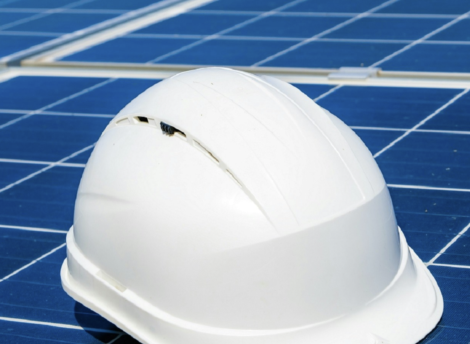 BayWa r.e. and 3E sign partnership for monitoring & analytics of global PV portfolio